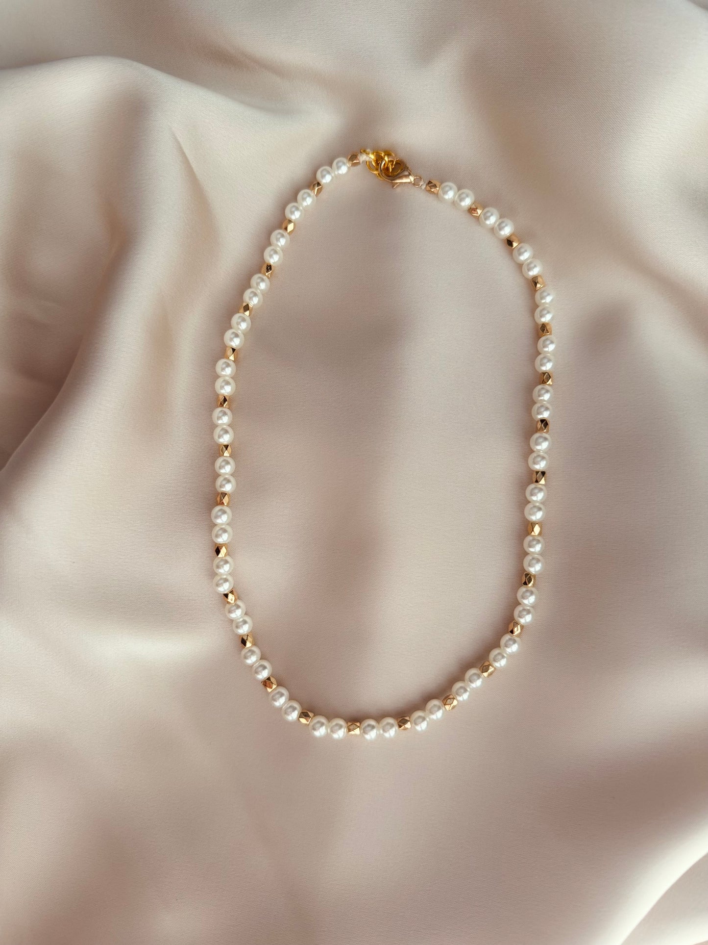 Collana Victoria